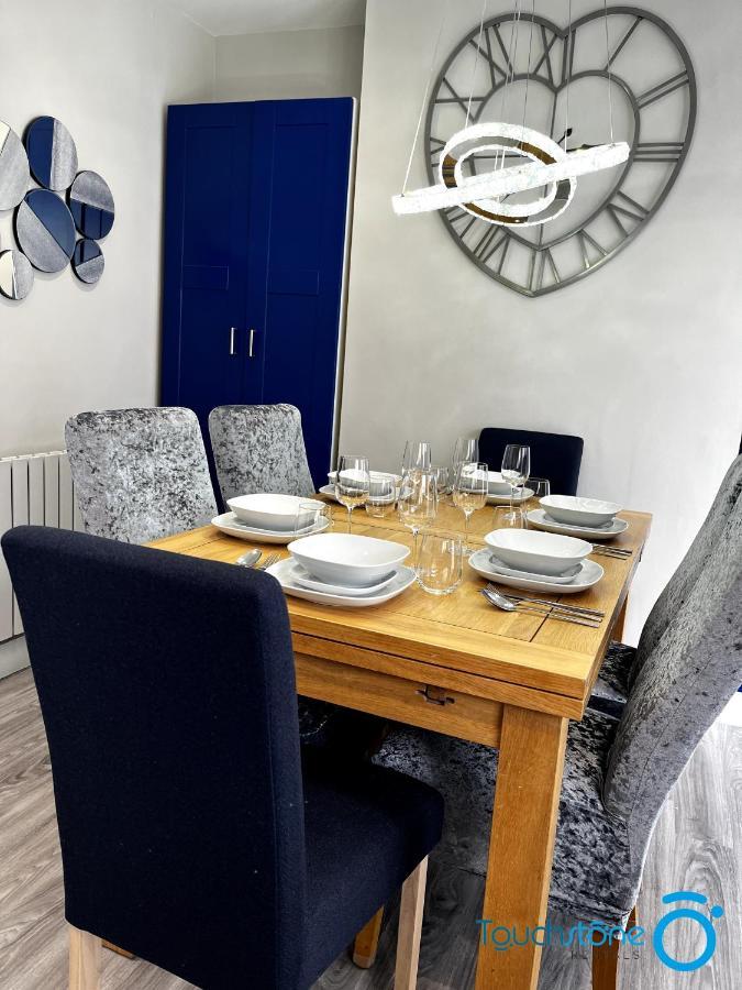 Stylish Cosy - M42, Airport, Nec & Train St Holiday home *